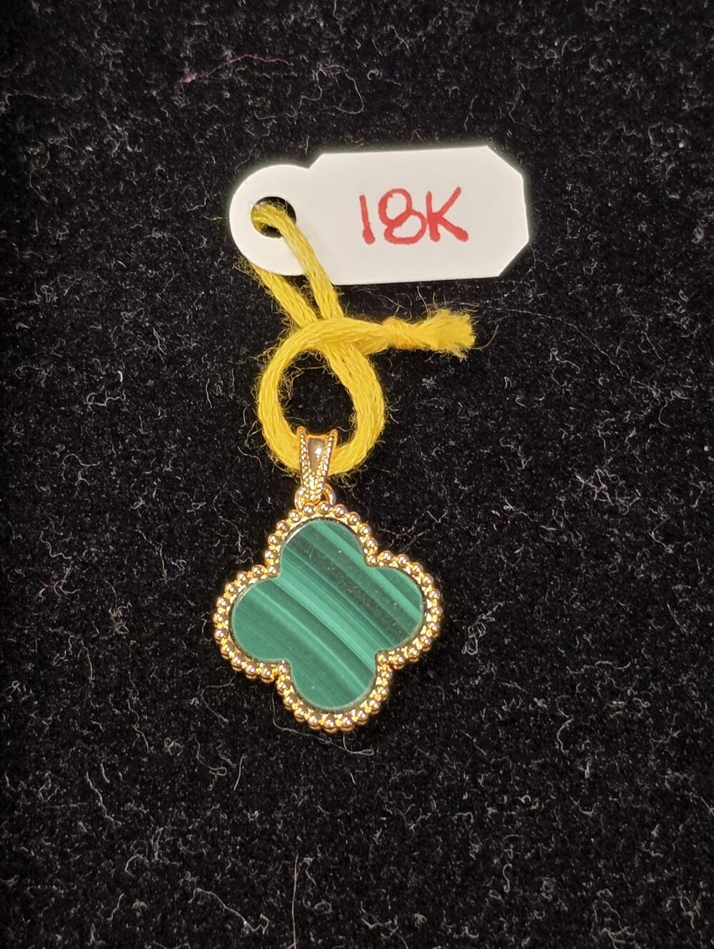 🍀🎶18K Gold Green Malachite Clover Pendant🍀